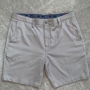 Vineyard Vines Men’s Size 34 Shorts